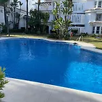 Beautiful 2 Bedroom In Puerto Banus ! شقة