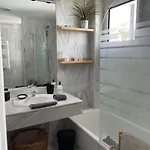 شقة Beautiful 2 Bedroom In Puerto Banus ! ماربيا