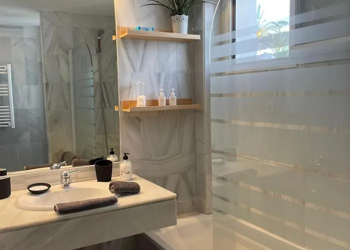 Beautiful 2 Bedroom In Puerto Banus ! Apartman Marbella