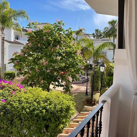 Apartment Beautiful 2 Bedroom In Puerto Banus ! *