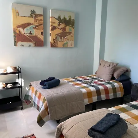 Apartment Beautiful 2 Bedroom In Puerto Banus ! *