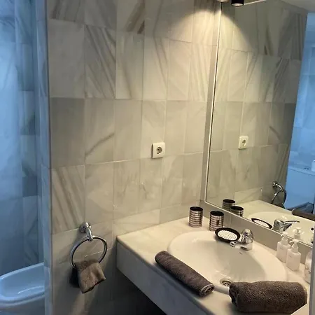 Beautiful 2 Bedroom In Puerto Banus ! Apartman Marbella
