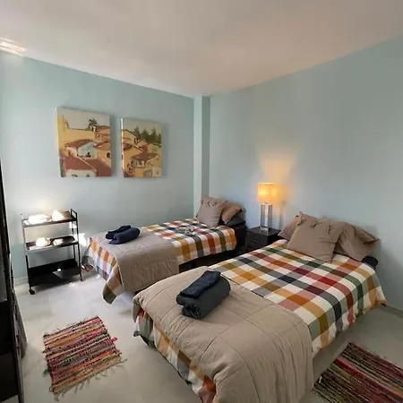 Apartment Beautiful 2 Bedroom In Puerto Banus ! *