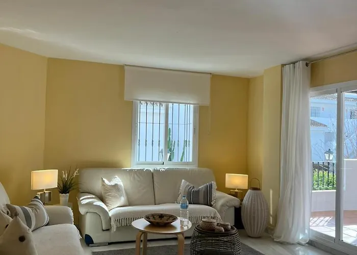 Beautiful 2 Bedroom In Puerto Banus ! マルベーリャ