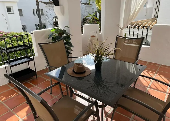 Beautiful 2 Bedroom In Puerto Banus ! *