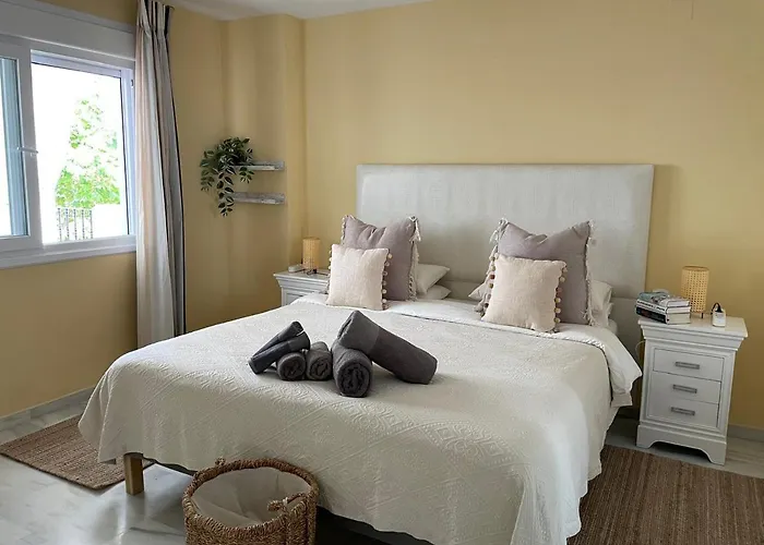 Beautiful 2 Bedroom In Puerto Banus ! マルベーリャ