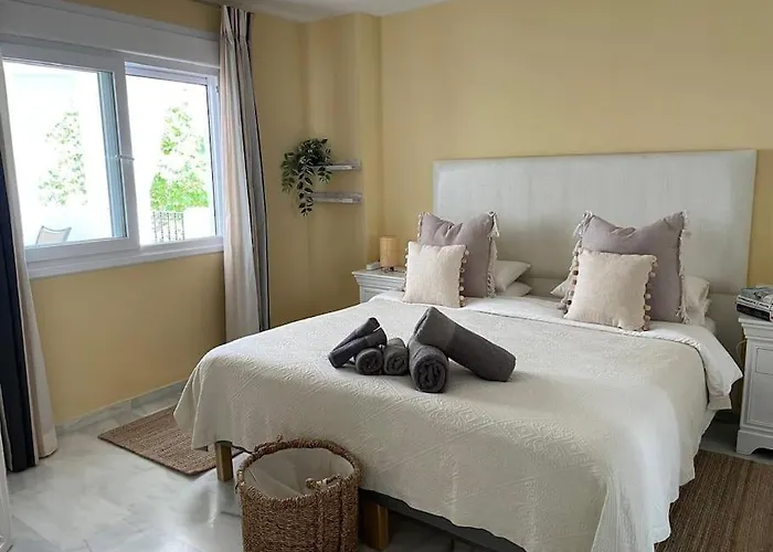 Beautiful 2 Bedroom In Puerto Banus ! アパート