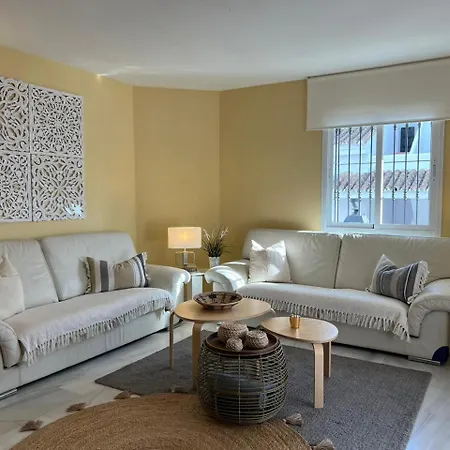 Beautiful 2 Bedroom In Puerto Banus ! Apartamento