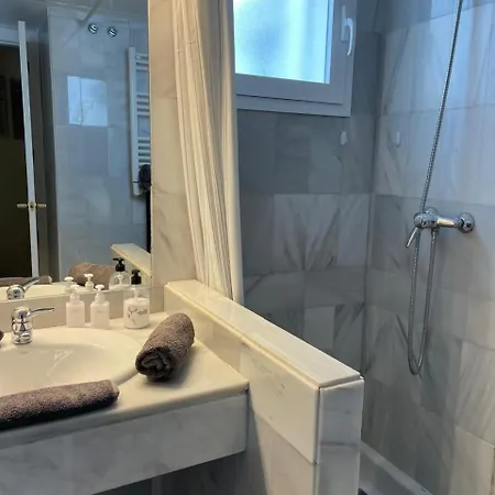 Beautiful 2 Bedroom In Puerto Banus ! *