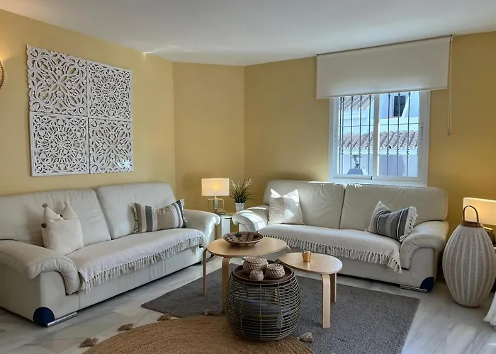 Beautiful 2 Bedroom In Puerto Banus ! Daire
