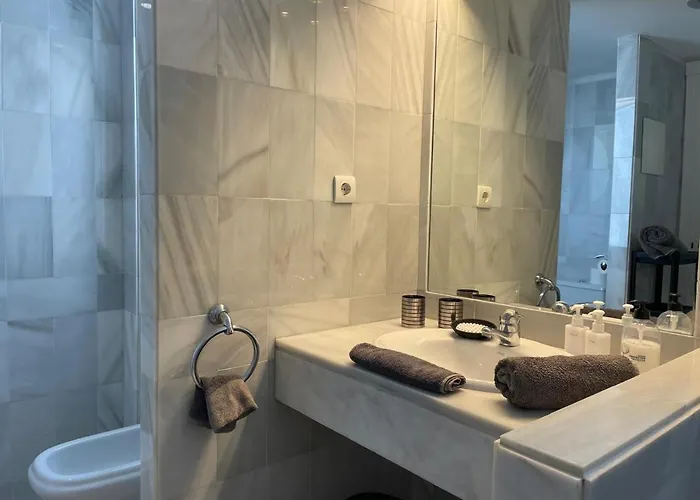 Beautiful 2 Bedroom In Puerto Banus ! 아파트 *