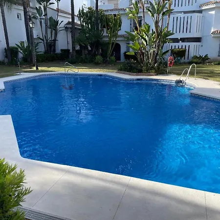 Beautiful 2 Bedroom In Puerto Banus ! מארבלה