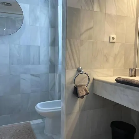 Beautiful 2 Bedroom In Puerto Banus ! מארבלה